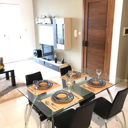 Apartment Let Me Host -sliema Waterfront *