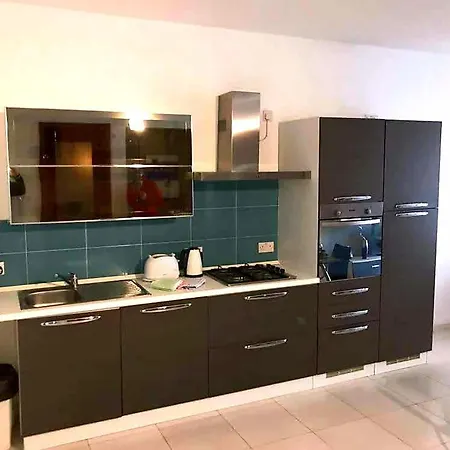 Let Me Host -sliema Waterfront Apartment Sliema