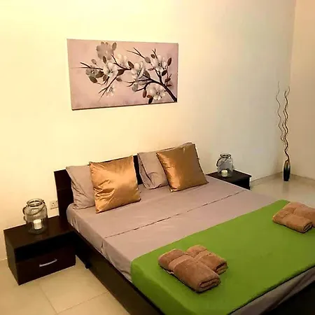 Let Me Host -sliema Waterfront Daire *