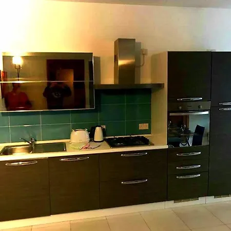 Let Me Host -sliema Waterfront Daire
