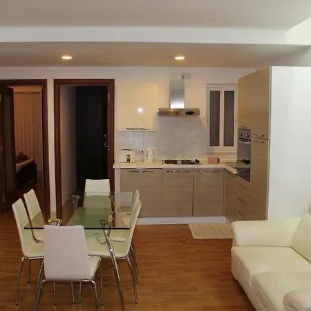 Let Me Host -sliema Waterfront * Sliema