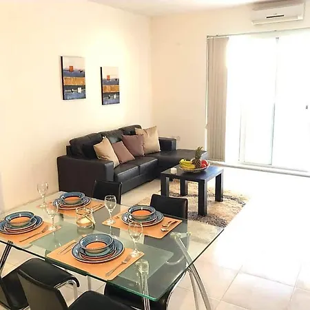 Let Me Host -sliema Waterfront *