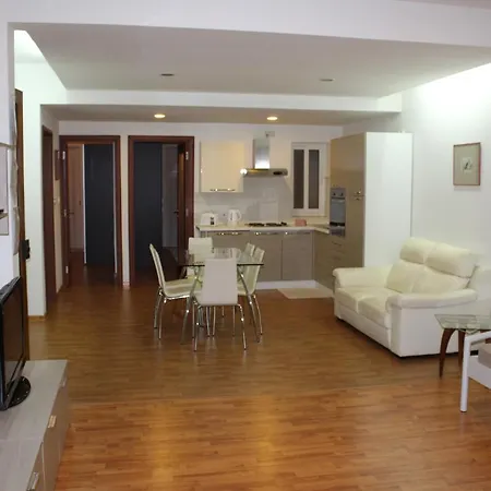 Let Me Host -sliema Waterfront Lejlighed *