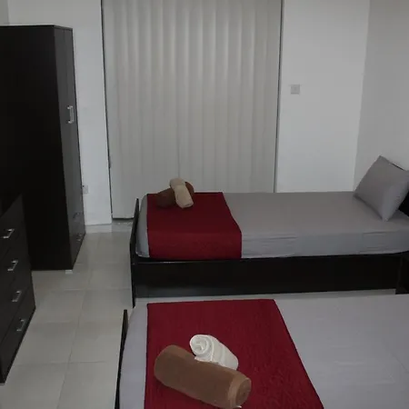 Let Me Host -sliema Waterfront